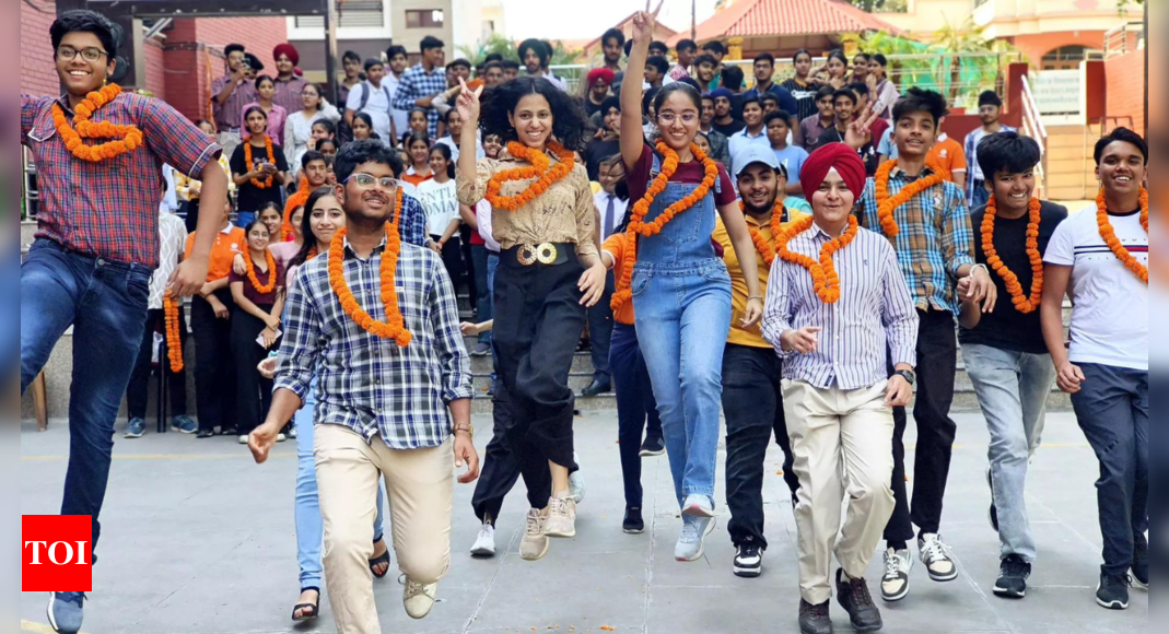 JEE (Advanced) results: 11,180 candidates qualify from Madras zone, 10,255 from Delhi | India News – Times of India