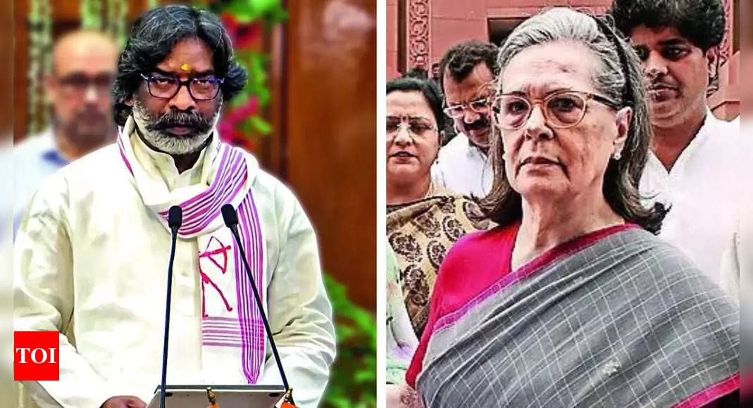 Sonia Gandhi’s nudge puts Hemant Soren back in Jharkhand saddle | India News – Times of India