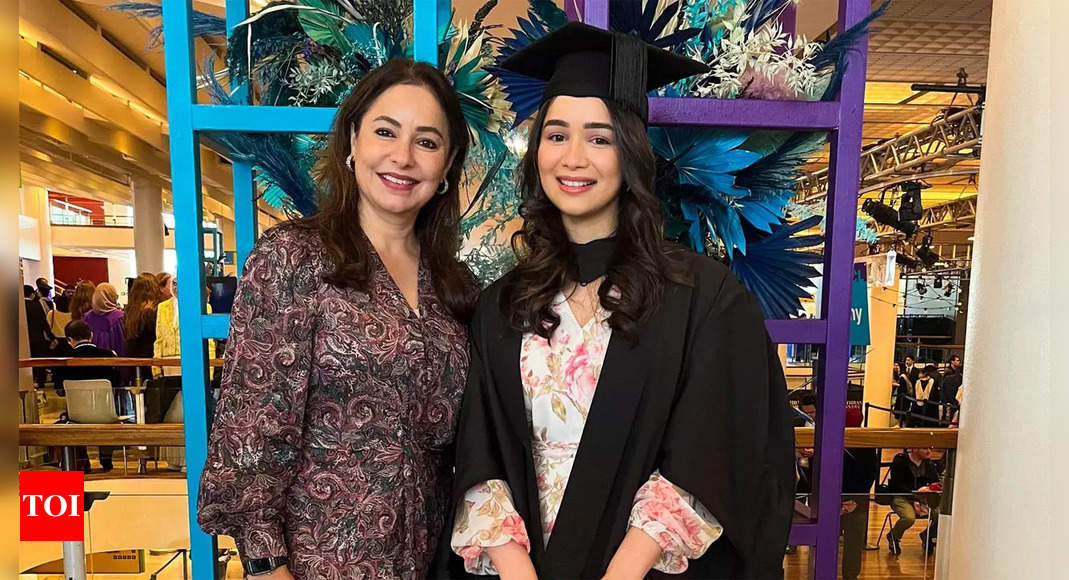 Dher ‘Sara’ Pyaar: Proud Sachin Tendulkar’s emotional post as daughter completes ‘Masters with Distinction’ | Off the field News – Times of India