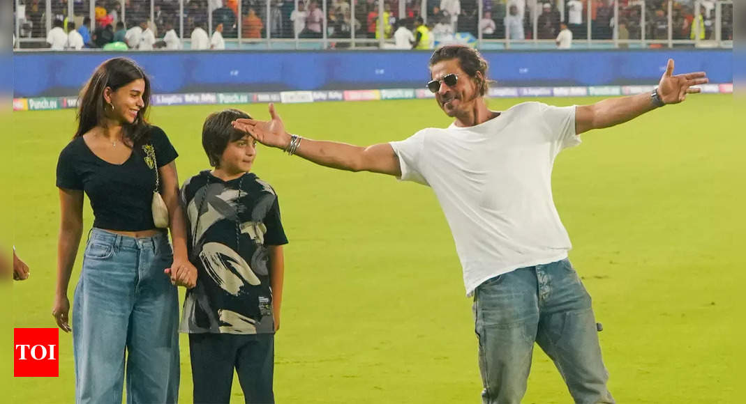 Shah Rukh Khan, Suhana, AbRam head to Chennai for IPL 2024 final - Watch | Cricket News - Times of India