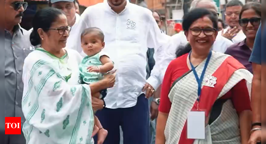 West Bengal CM Mamata Banerjee holds two roadshows in a day, walks nine km | India News - Times of India