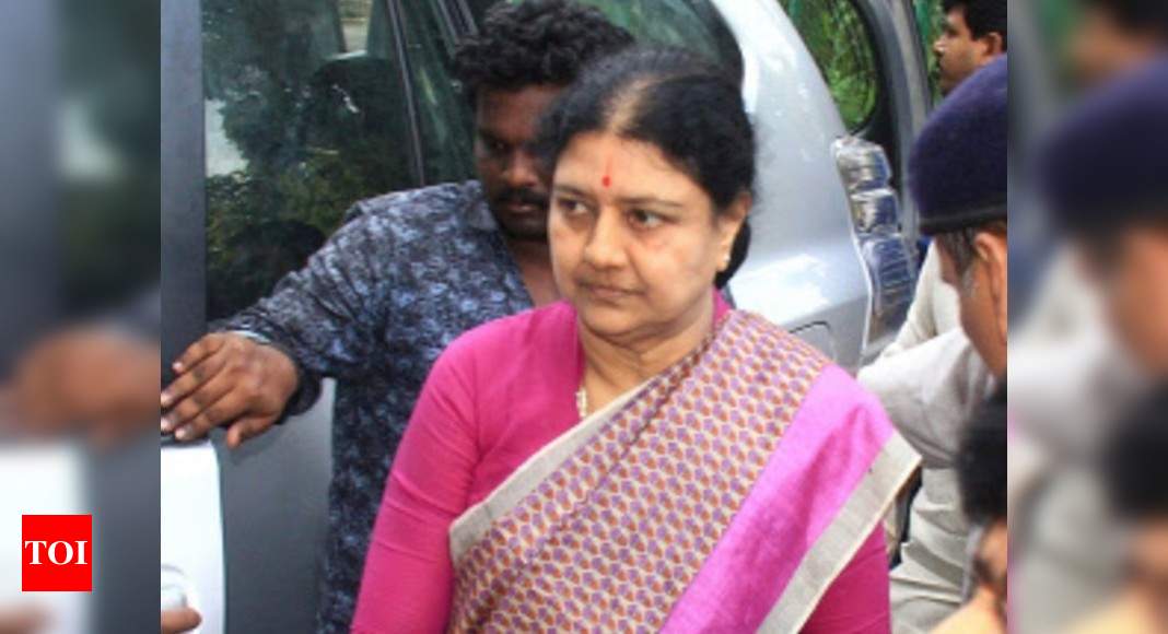 AIADMK’s stern warning to those in touch with Sasikala, expels 17 party workers, OPS elected deputy leader | India News – Times of India