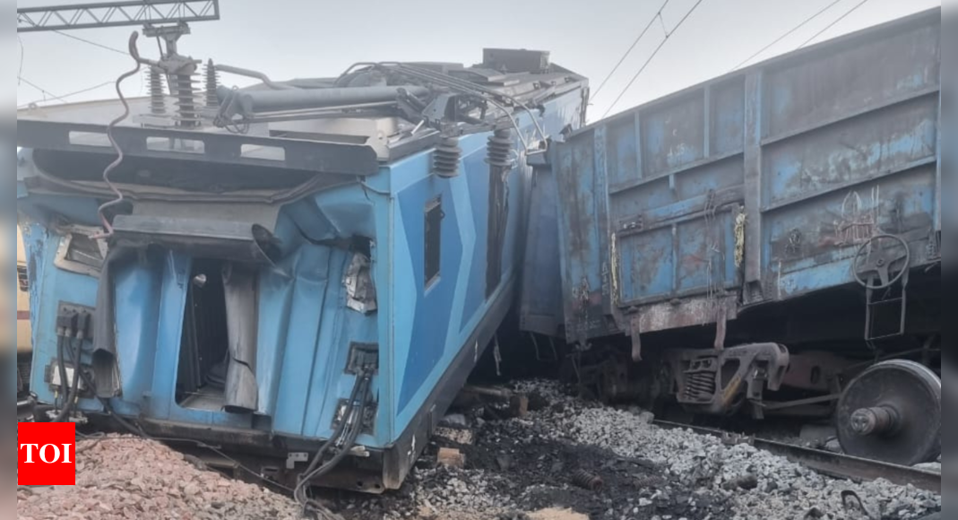 Several trains affected as two goods trains collide in Fatehgarh Sahib, no casualty | India News - Times of India