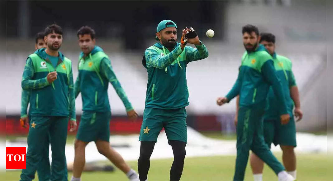 ‘World Cup jeetwa ke dain…’: Ahmed Shehzad challenges Babar Azam – Watch | Cricket News – Times of India