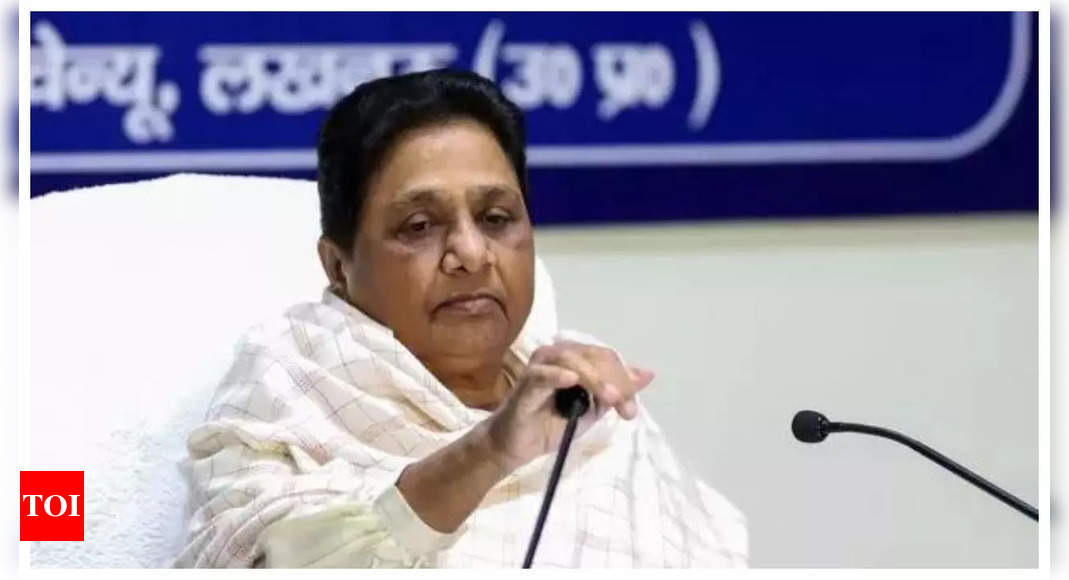 Armstrong killing: BSP Supremo Mayawati leaves for Chennai to pay tribute to slain party leader | India News - Times of India