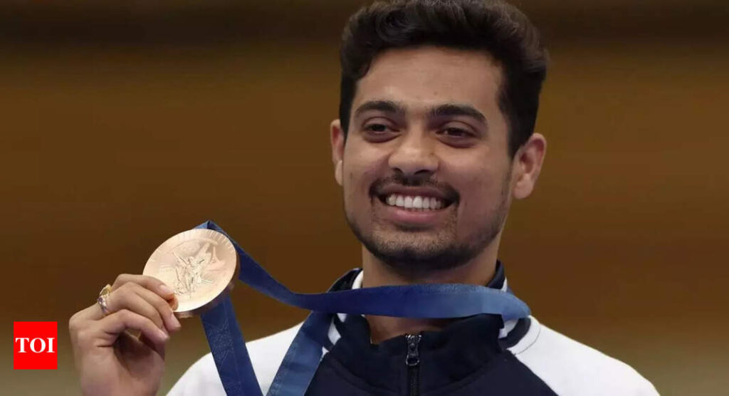 Olympic medallist Swapnil Kusale gifts PM Modi an idol of Lord Ganesha | Paris Olympics 2024 News – Times of India